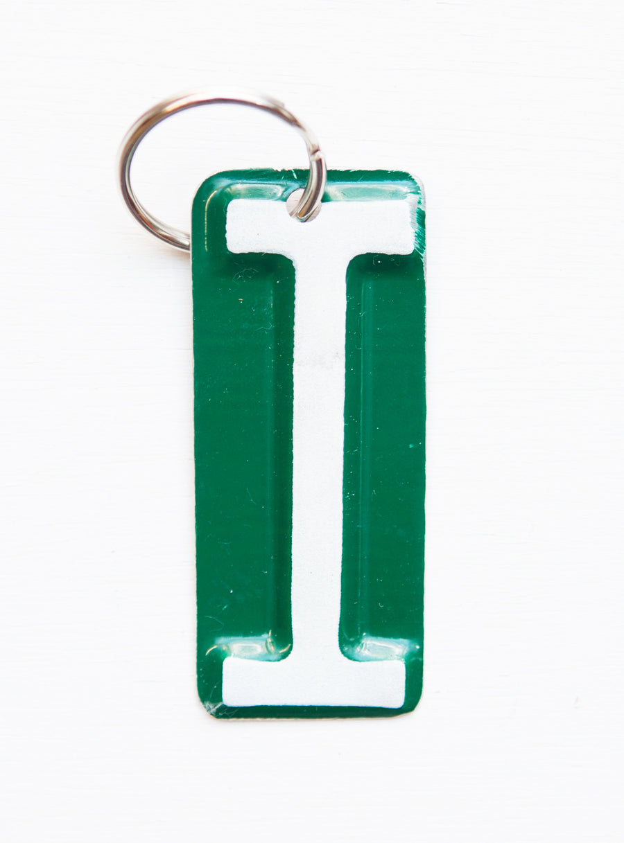 LETTER I KEY CHAIN - Unique Pl8z
