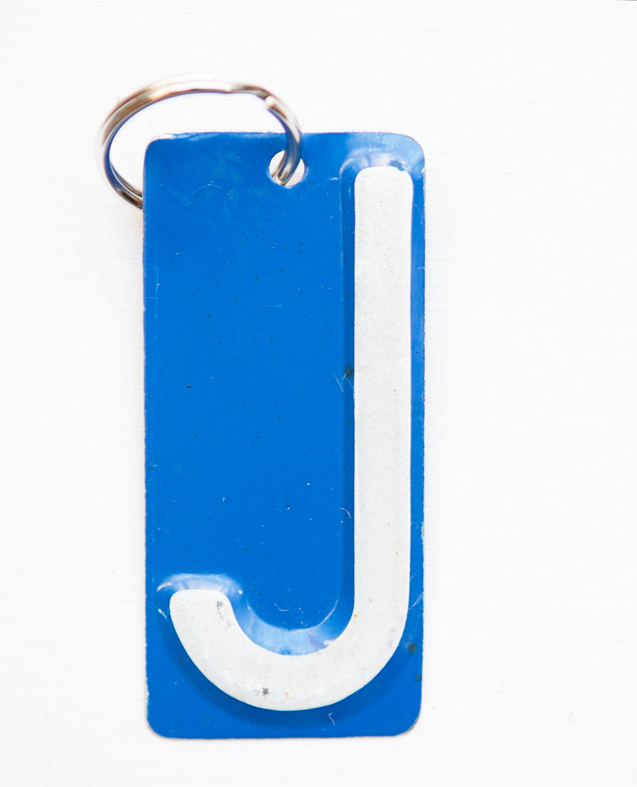 LETTER J KEY CHAIN - Unique Pl8z