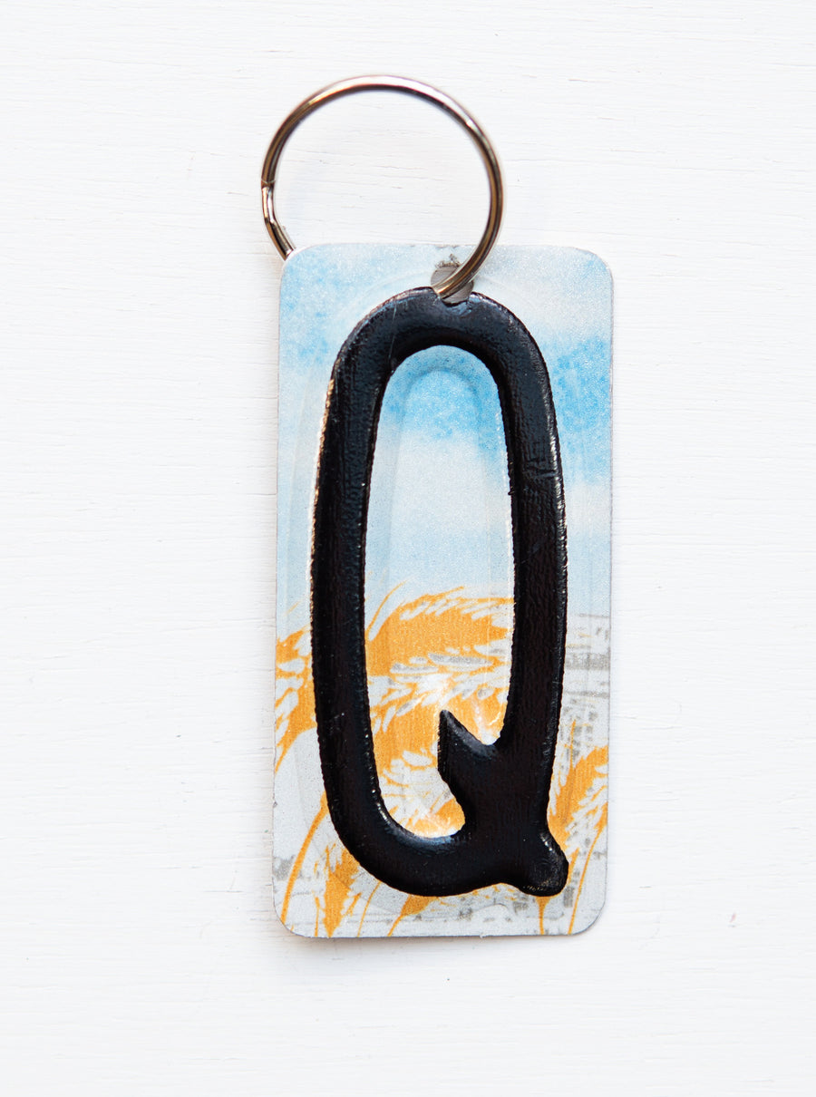 LETTER Q KEY CHAIN - Unique Pl8z