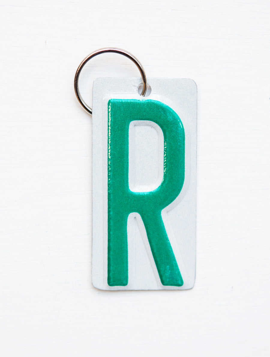 LETTER R KEY CHAIN - Unique Pl8z