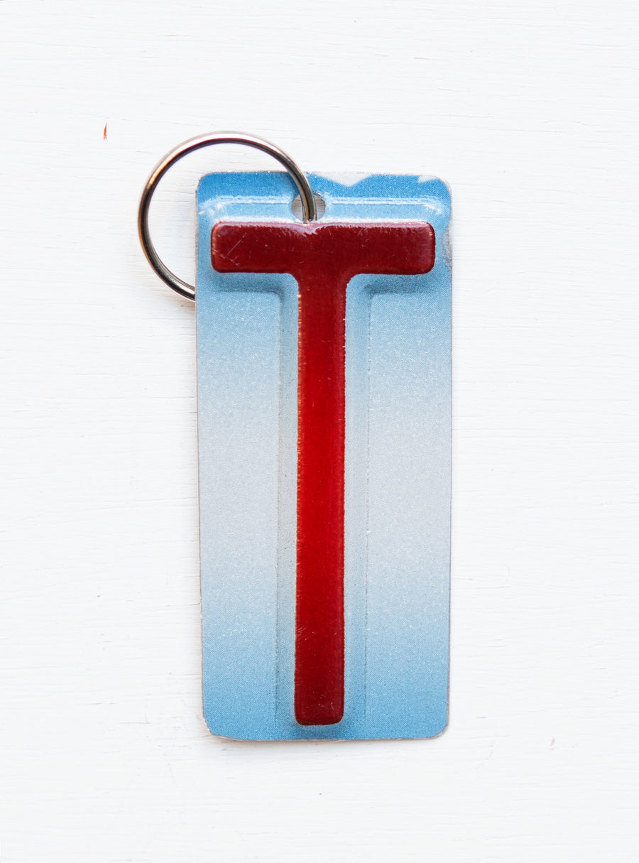 LETTER T KEY CHAIN - Unique Pl8z