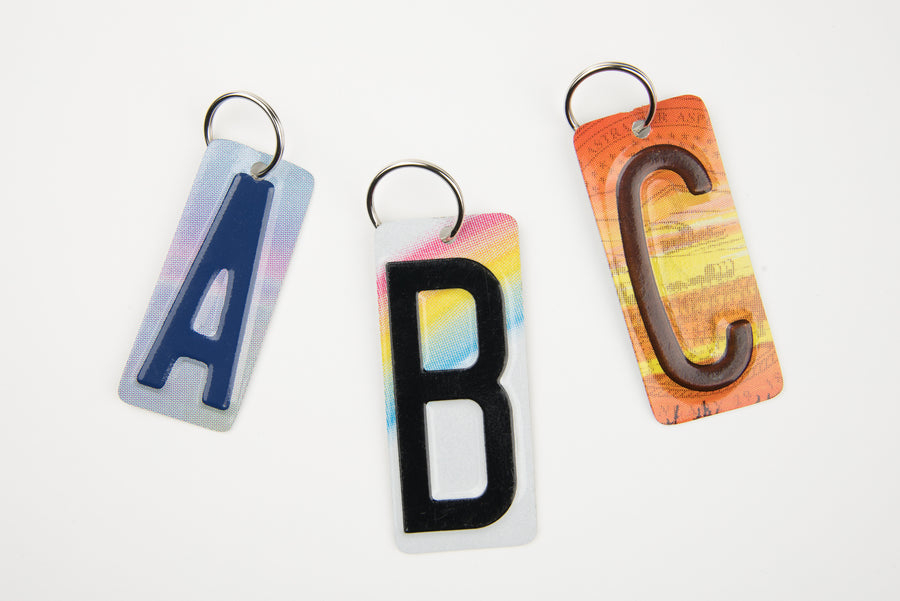 SET OF 3 KEY CHAINS - Unique Pl8z
