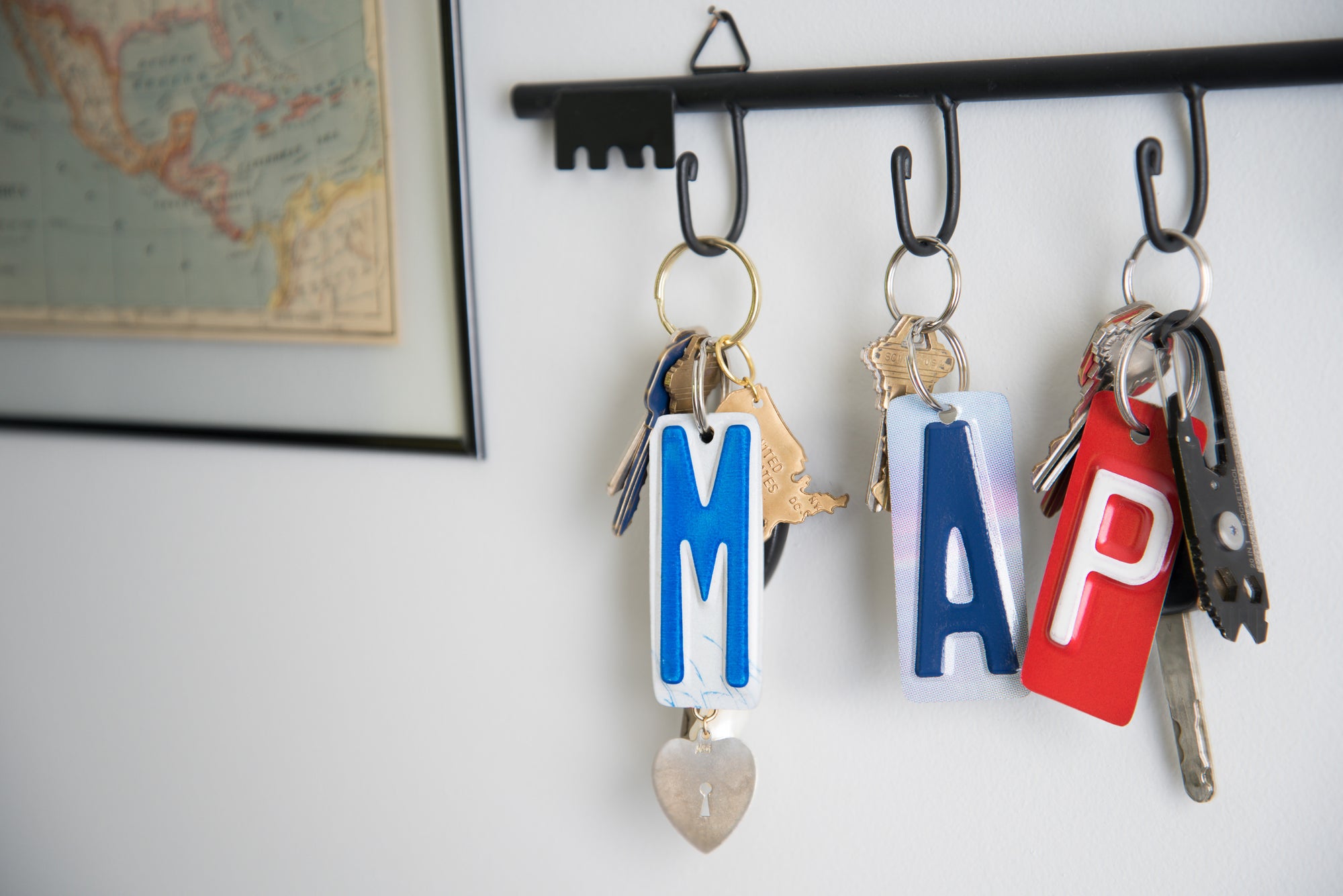 Set of 7 Keychains - Unique Pl8z