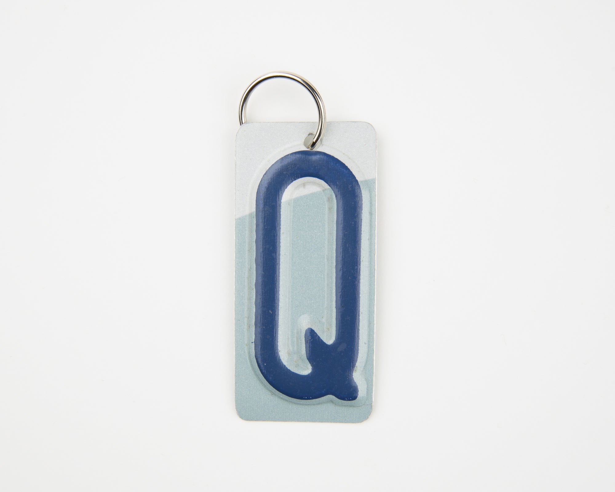 LETTER Q KEY CHAIN - Unique Pl8z