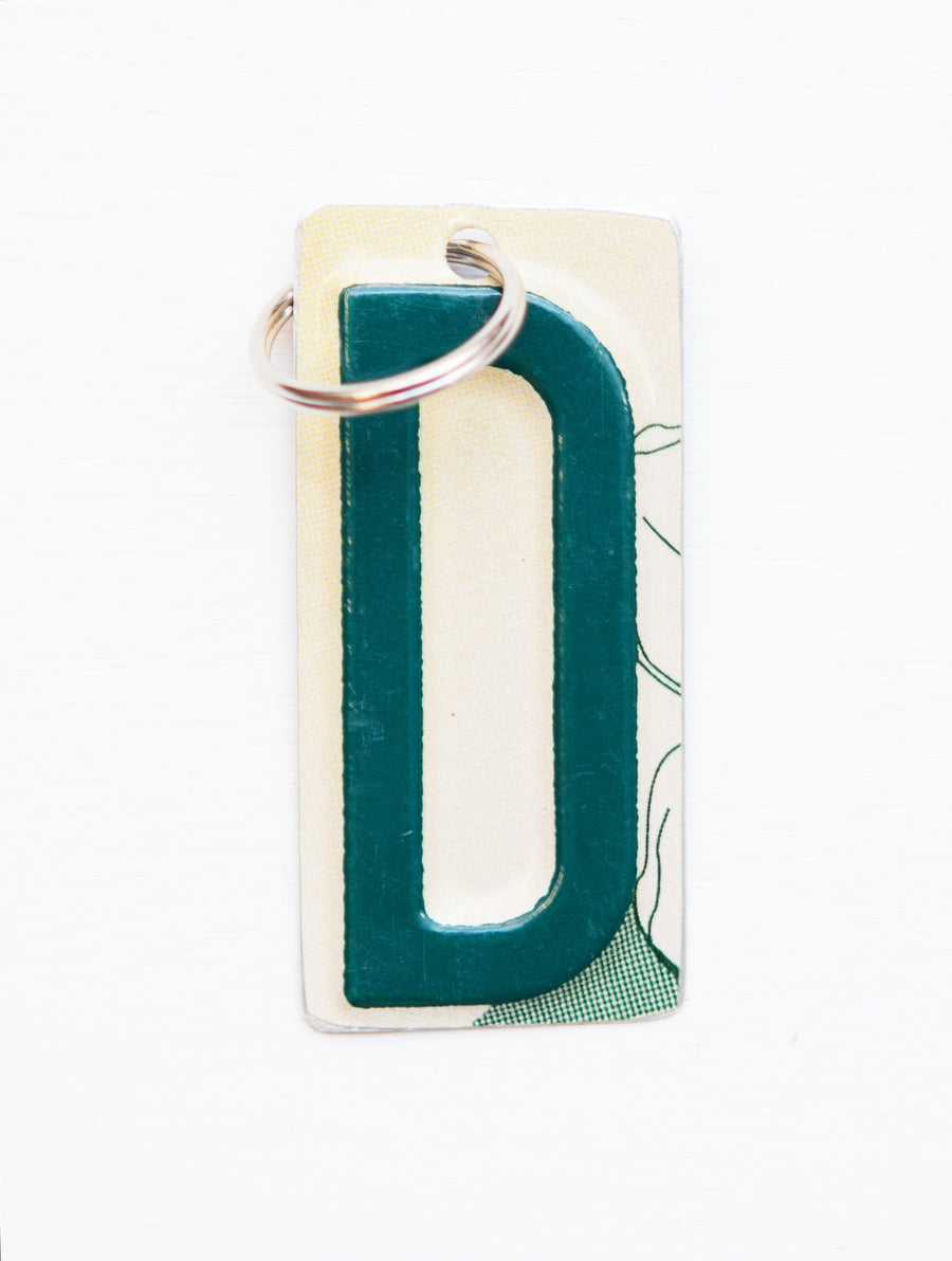 LETTER D KEY CHAIN - Unique Pl8z