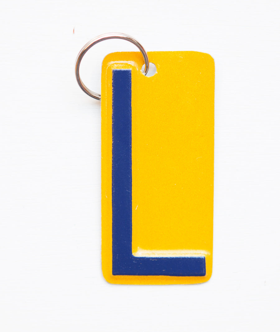 LETTER L KEY CHAIN - Unique Pl8z