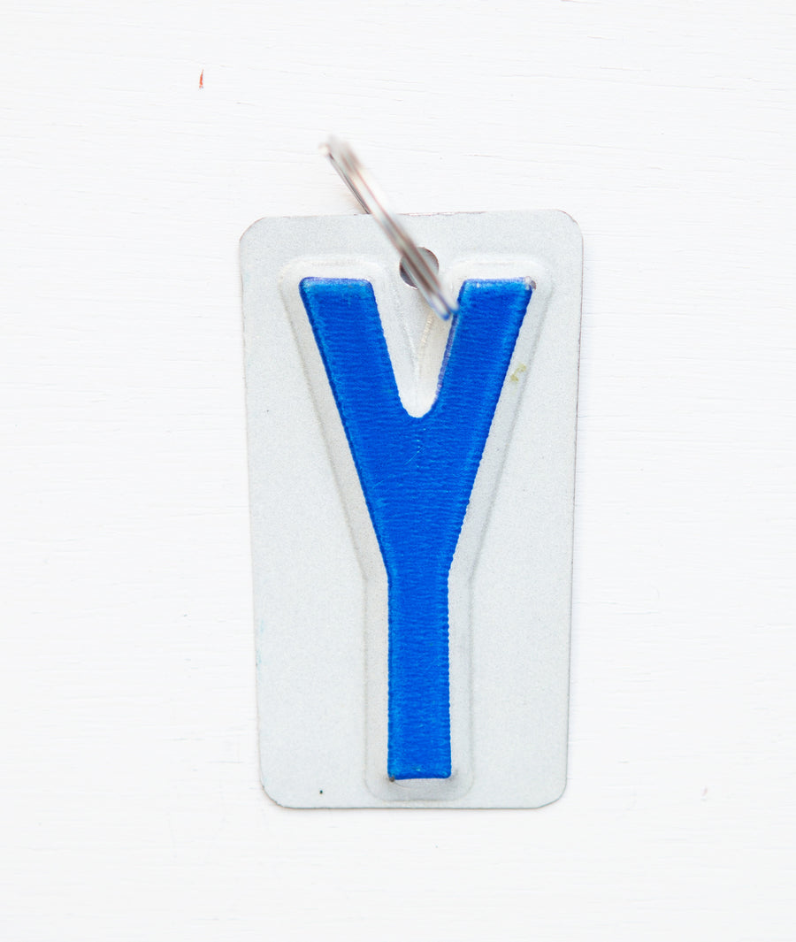 LETTER Y KEY CHAIN - Unique Pl8z