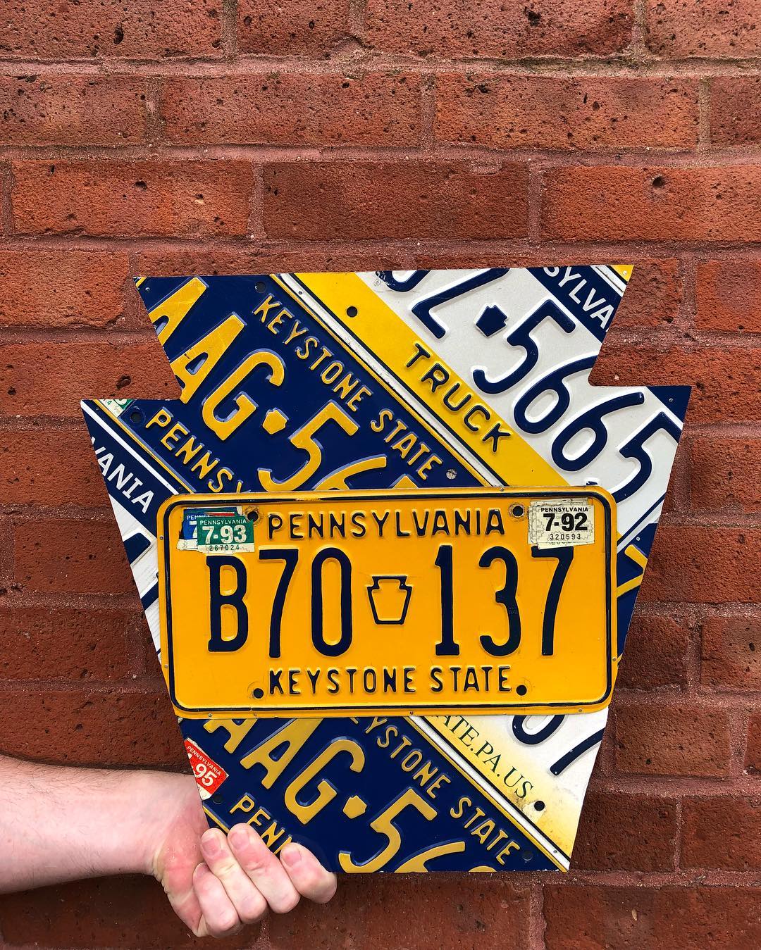 PENNSYLVANIA KEYSTONE SHAPE  Recycled License Plate Art - Unique Pl8z