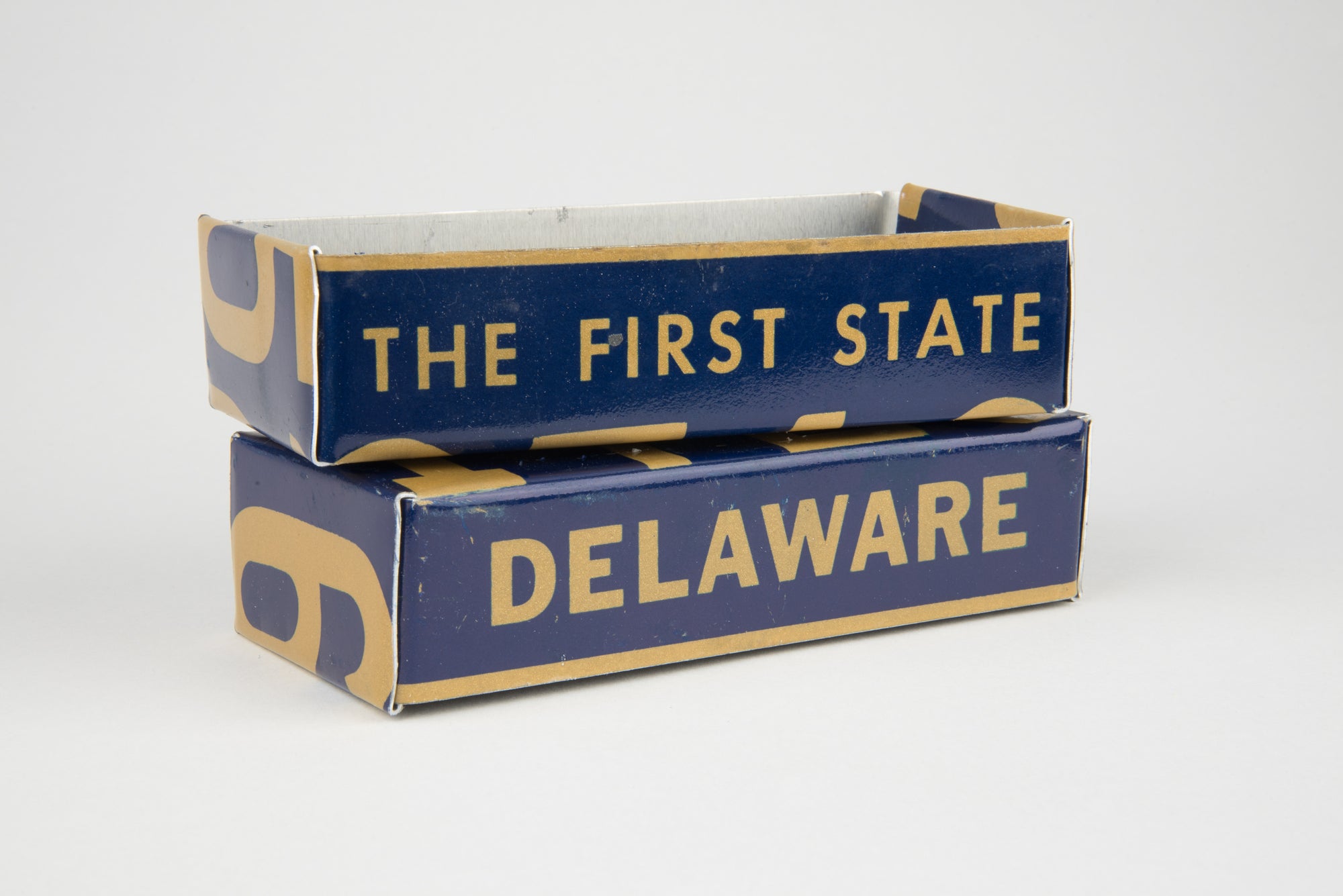 DELAWARE TRAY - Unique Pl8z
