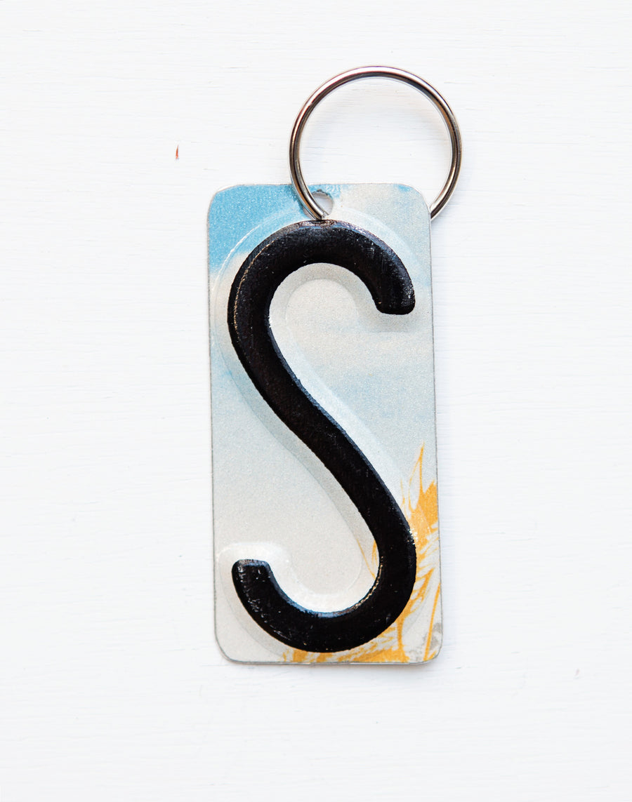 LETTER S KEY CHAIN - Unique Pl8z